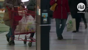 Czy opłata recyklingowa puści Polaków z torbami?