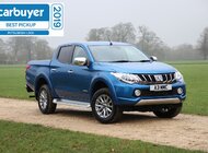 L200 z tytułem Carbuyer 