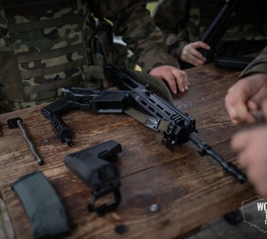 Strzelanie z GROT-a w centrum szkolenia w Zegrzu