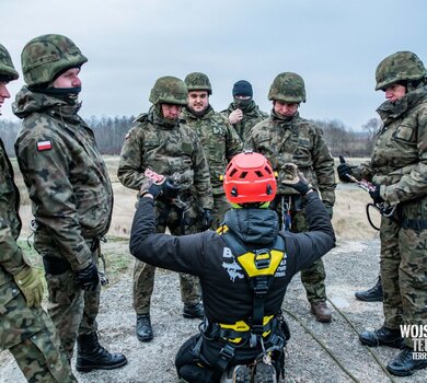 Szkolenie linowe żołnierzy podlaskiej brygady OT