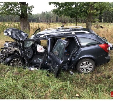 Droga 323 Leszno - Góra, gdzie w dniu 22 sierpnia doszło do poważnego wypadku samochodowego. 