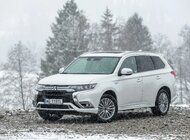 Outlander PHEV nr 1 w Polsce w 2020 roku