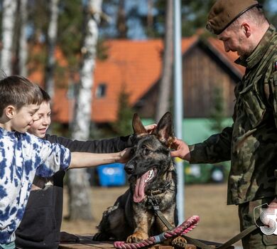 Psie wsparcie dla dzieci z Ukrainy