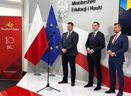 Poczta Polska zapewni obsługę logistyczną akcji skierowanej do ukraińskich uczniów #SzkołaDlaWas 