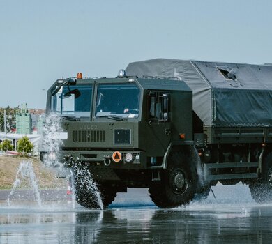 Kierowcy lubelskiej brygady OT doskonalą technikę jazdy pojazdami wojskowymi