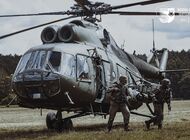 Procedury współdziałania ze śmigłowcem Mi-8 na poligonie w Wędrzynie.