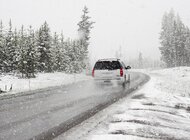 Kosztowna zima (nie tylko) dla kierowców. Czy wiesz, że za te przewinienia czekają wysokie kary i mandaty?