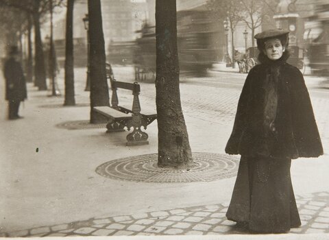 Olga Boznańska na ulicach Paryża, mat  Muzeum Narodowe w Krakowie