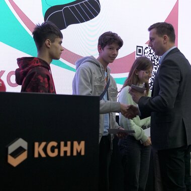 Rozstrzygnięcie konkursu na logo programu KGHM Cyfrowa Przyszłość Miedzi  (5)