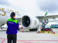 Emirates tankuje samoloty z Singapuru paliwem ekologicznym