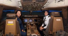 Shaesta-Waiz-and-Bakhita-Al-Muheiri-at-the-state-of-art-simulator-at-Emirates-Aviation-College.jpg