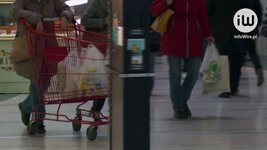 Czy opłata recyklingowa puści Polaków z torbami?