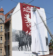 Poznań z nowym muralem na 100-lecie odzyskania niepodległości (2).JPG