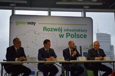 EBI wesprze rozwój elektromobilności w Polsce Od lewej RRafał Czyżewski, Peter Badik, Piotr Michałowski i Maciej Powroźnik.JPG