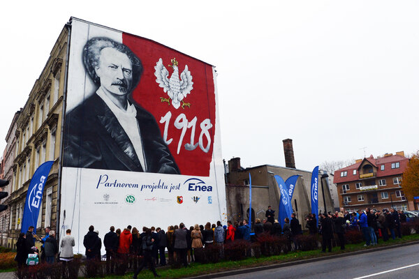 Leszno świętuje niepodległość nowym patriotycznym muralem (4).JPG