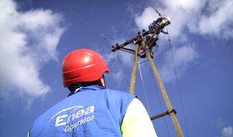 Rekordowe dostawy energii elektrycznej Enei Operator przy najniższych w historii spółki wskaźnikach 