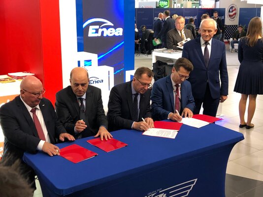 Poczta Polska, Grupa Enea i KZŁ podpisały list intencyjny na rzecz rozwijania elektromobilności (2).