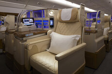 emiratesa380businessclass.jpg