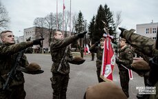 Przysięga, promocja i wręczenie Chorągwi WP dla 2 LBOT (5).jpg