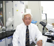 Dr_ Seiya Sato -Wiruslog in lab.jpg