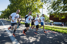 Enea czwarty raz dodała energii biegaczom Poland Business Run (1).jpg