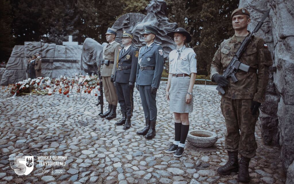 Żołnierze Wojsk Obrony Terytorialnej złożyli Hołd Powstańcom Warszawy 