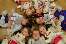 Charytatywne Misie pomagają dzieciom z Ukrainy_Fundacja Świętego Mikołaja.JPG