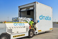 dnata039sinnovativecooldolliesensuretemperaturesensitivegoodsarekeptinoptimumcondition.jpg