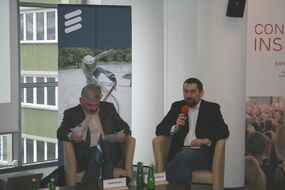 Uczestnicy panelu, poświęconego społeczeństwu sieciowemu w Polsce (7 lutego 2012): Edwin Bendyk - publicysta Polityki, moderator panelu; dr Dominik Batorski - socjolog z Uniwersytetu Warszawskiego
