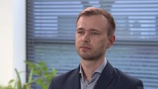 Bartosz Szczyciński_błędy przy myciu samochodu.mov