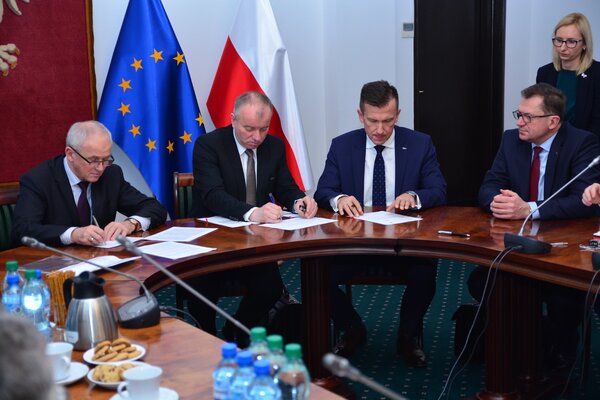 Środki z UE wesprą rozwój polskiej energetyki (1).JPG