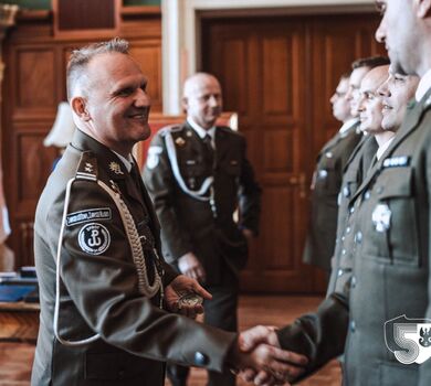 Nadanie imienia patrona 32 batalionowi lekkiej piechoty w Nisku