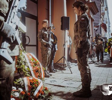 Żołnierze WOT złożyli Hołd Powstańcom Warszawy
