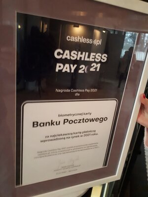 Cashless Pay 2021 - karta biometryczna Banku Pocztowego zwycięzcą Najciekawsza karta płatnicza