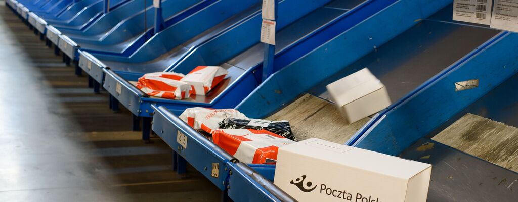 Poczta Polska włącza do obsługi przesyłek z zagranicy dodatkową sortownię