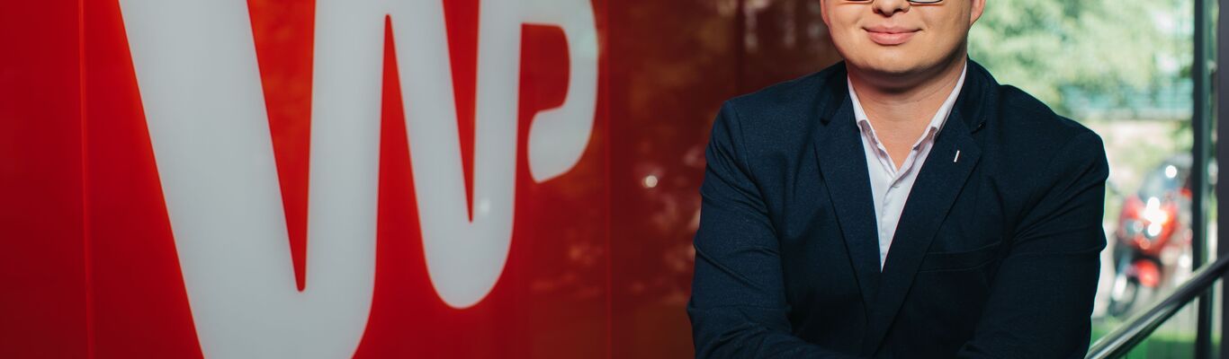 Mateusz Ratajczak z nagrodą Teresy Torańskiej