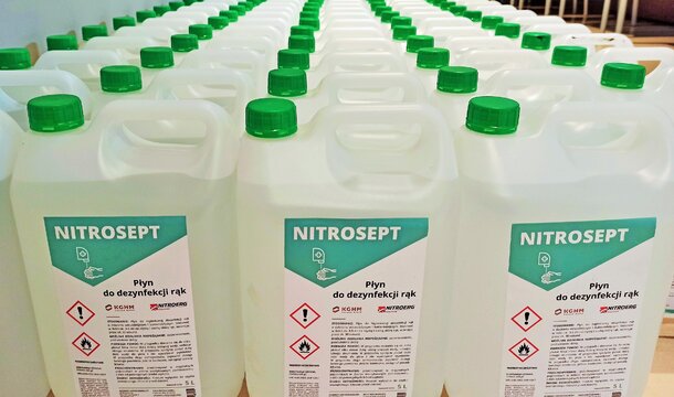 KGHM przekazuje 20 tysięcy litrów płynu do dezynfekcji 