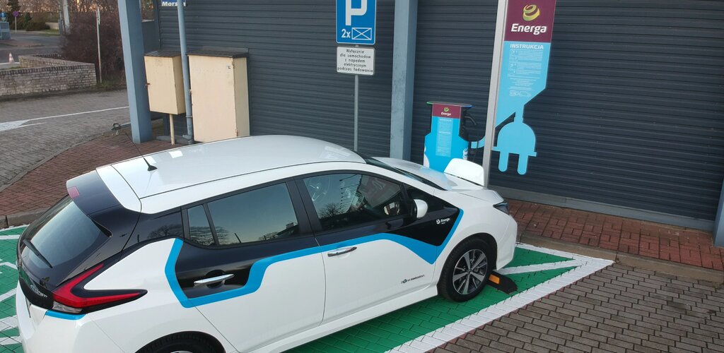 Energa potroiła liczbę „zielonych” stacji ładowania e-aut