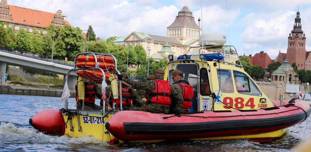 Terytorialsi razem ze szczecińskim WOPR na patrolach wodnych 