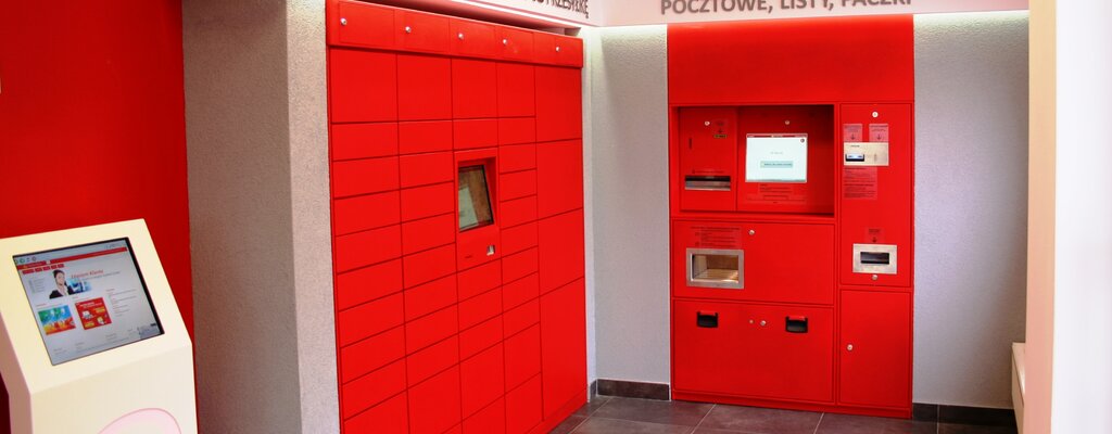 Poczta Polska rozbudowuje sieć: 2 tys. zewnętrznych automatów do 2022 r.
