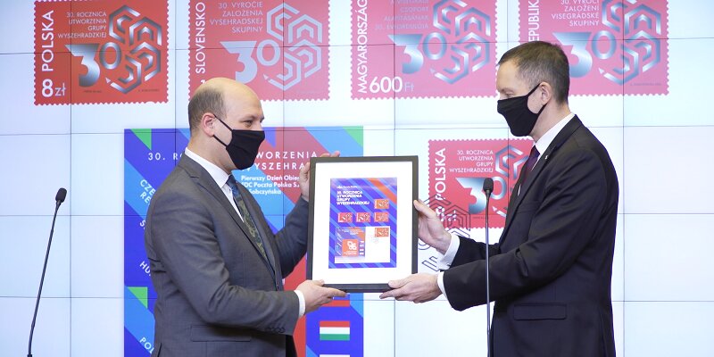 Międzynarodowy znaczek z okazji 30. rocznicy utworzenia Grupy Wyszehradzkiej