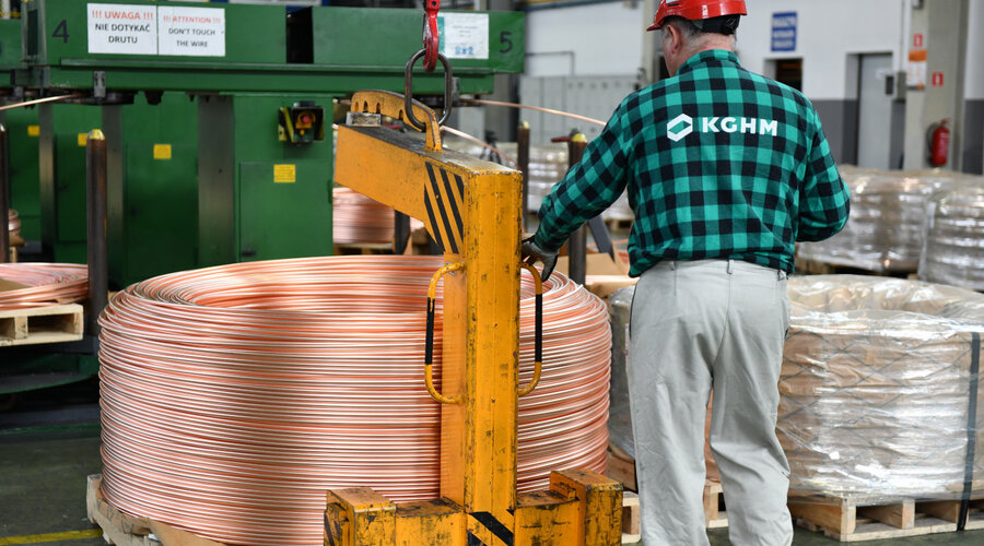 KGHM premiada y apreciada - el gigante del cobre recibe elogios por su estrategia de crecimiento y sus relaciones con los inversores 