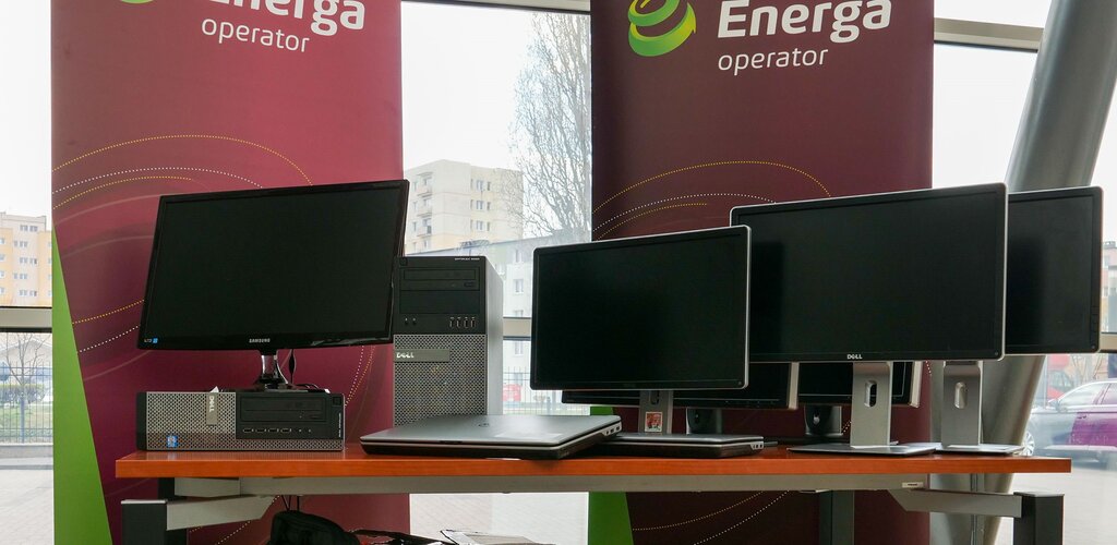 Energa Operator przekazała sprzęt komputerowy szkole w Ciechanowie