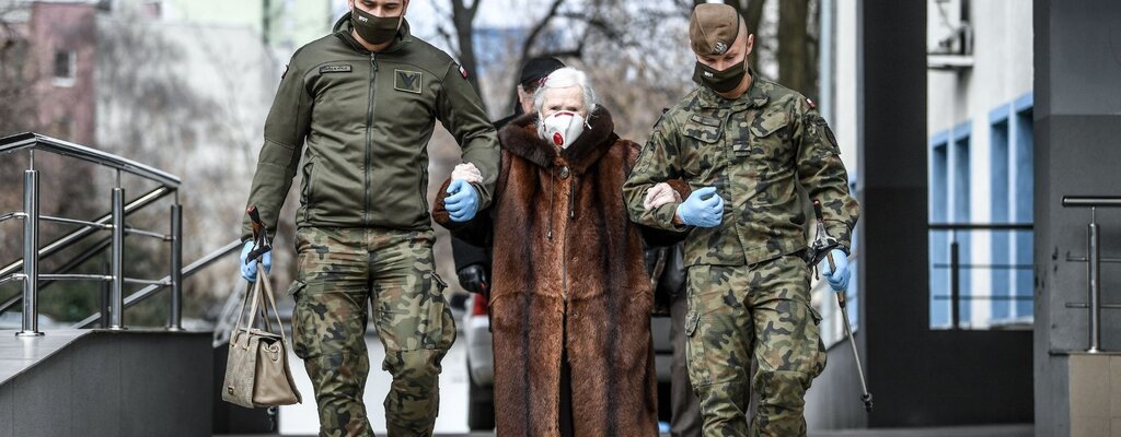 Uwaga! Kończy działanie infolinia WOT do wsparcia seniorów (800 100 115)
