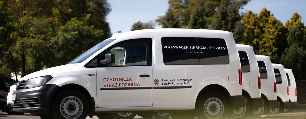 VWFS bezpłatnie użyczył 20 samochodów  kolejnym Ochotniczym Strażom Pożarnym