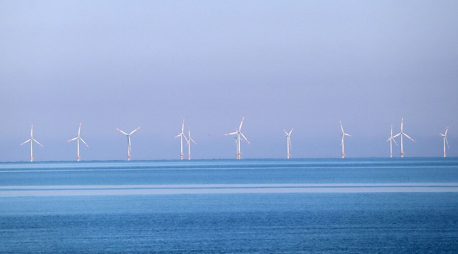 TotalEnergies y KGHM se unen con el objetivo de desarrollar la energía eólica costera