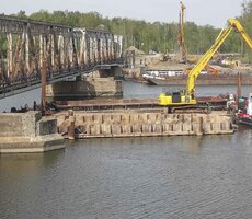 Postęp prac na budowie mostu kolejowego na Regalicy