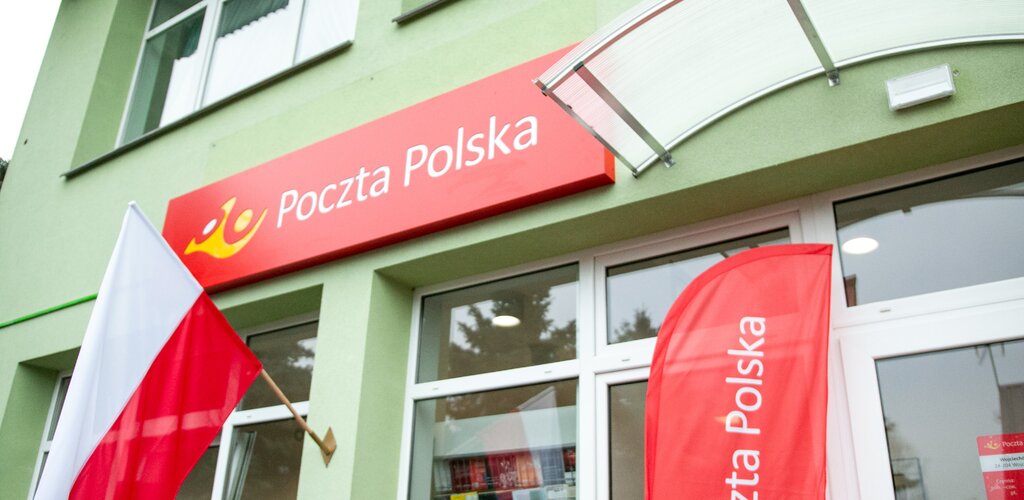 Nowoczesna aranżacja i dogodna lokalizacja placówki pocztowej w Wojciechowie 