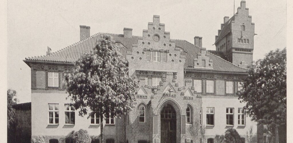 Dwór w Bysewie po przebudowie, ok  1910 r , źródło „Architekt Danzig”, Berlin 1925