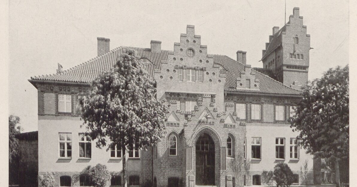 Dwór w Bysewie po przebudowie, ok  1910 r , źródło „Architekt Danzig”, Berlin 1925